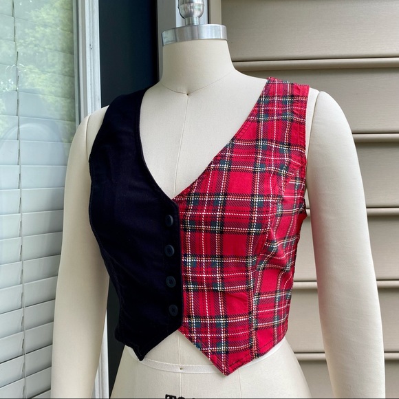 SOCIAL TOURIST || SPLICED PLAID VEST - Picture 2 of 4